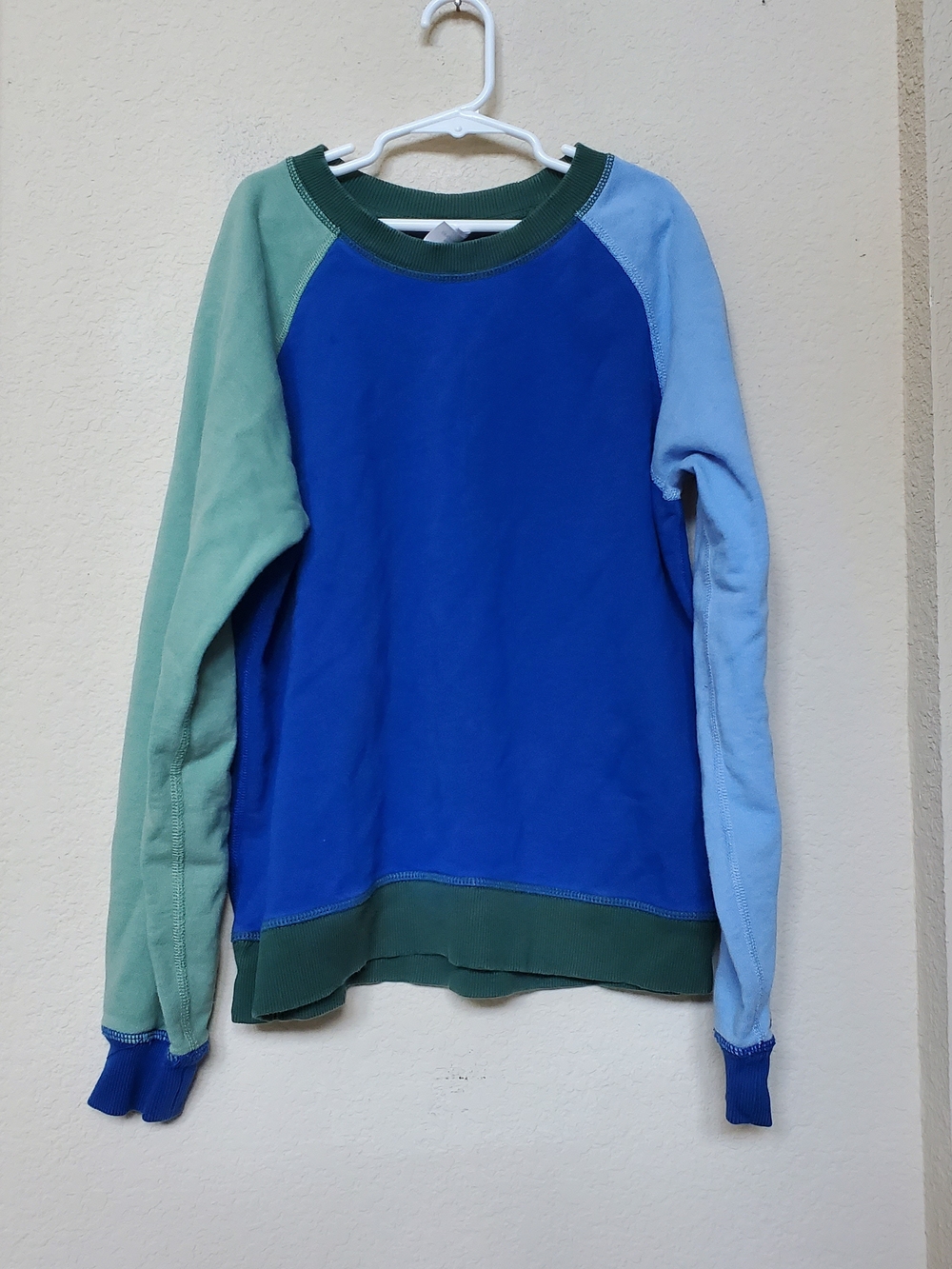Hanna Andersson Colorblock Crewneck Sweatshirt. Size 12